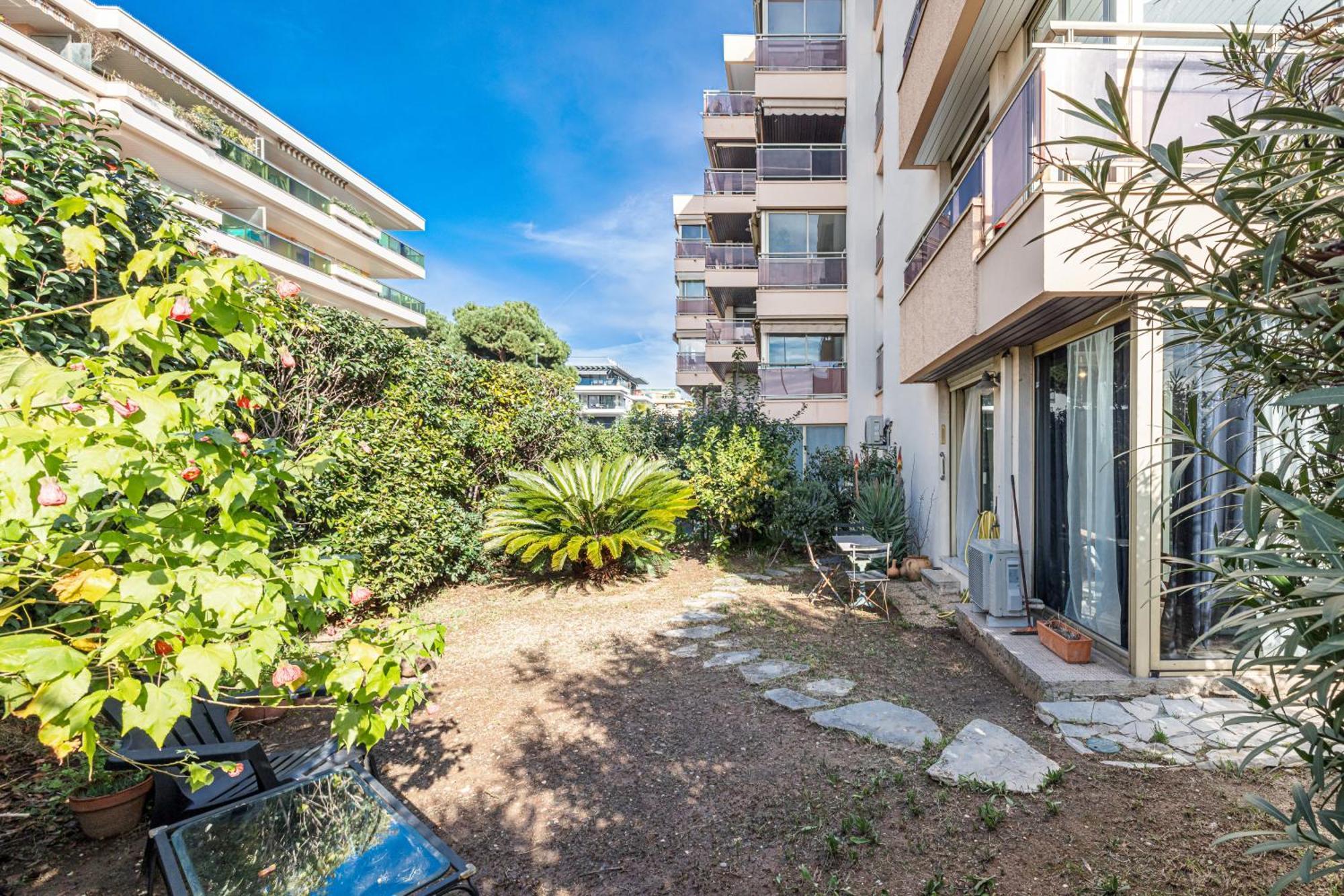 Le Globe Trotteur Apartamento Saint-Laurent-du-Var Exterior foto