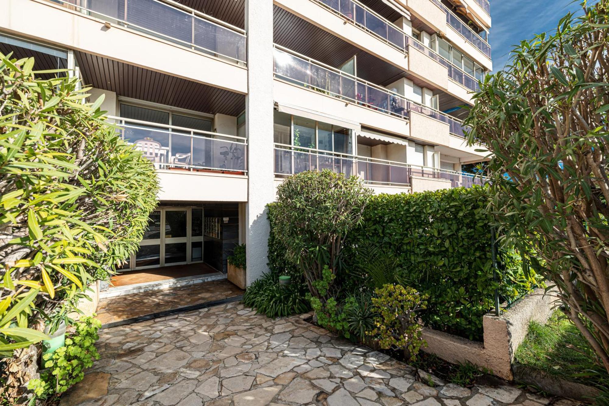 Le Globe Trotteur Apartamento Saint-Laurent-du-Var Exterior foto