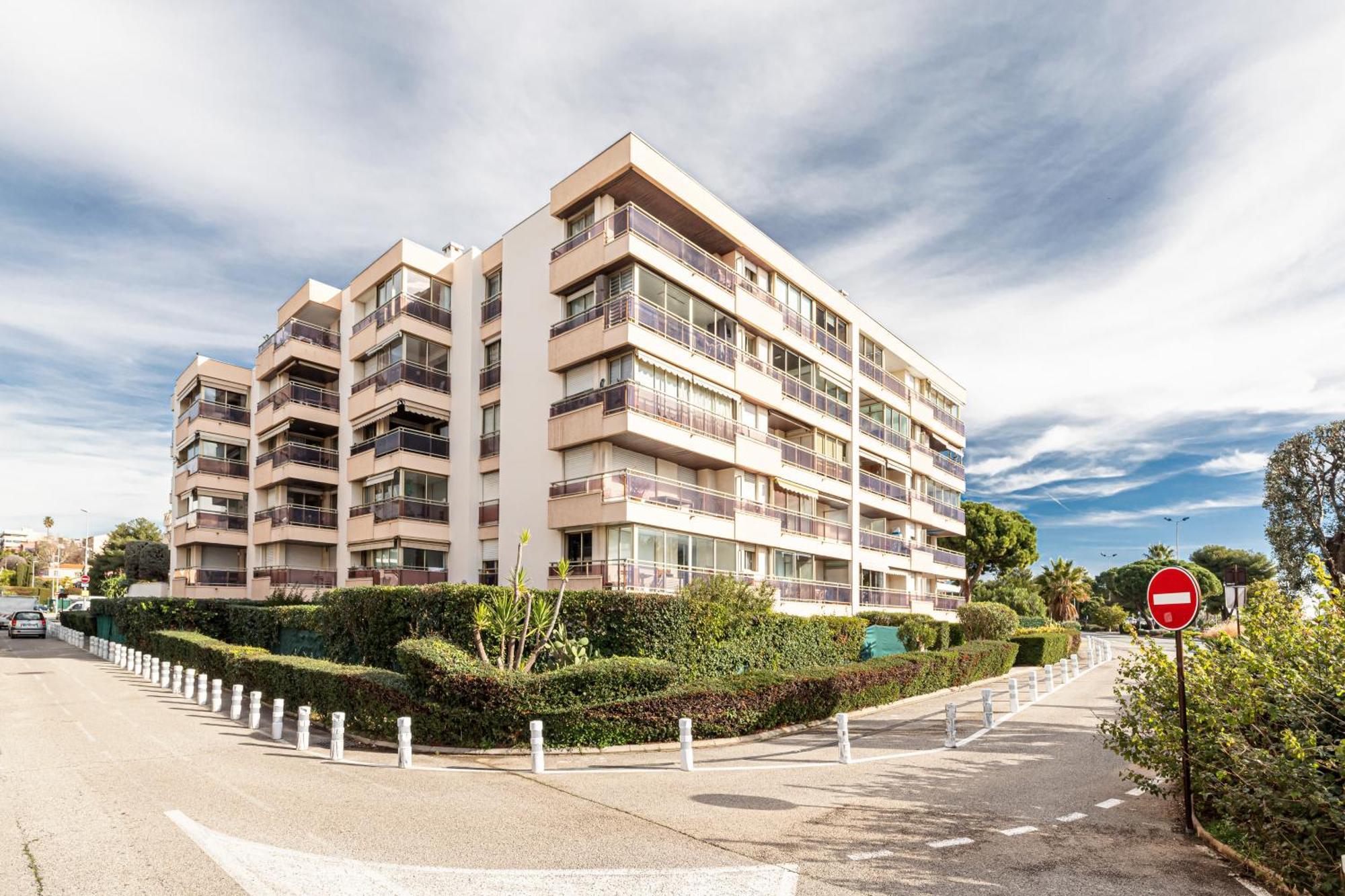 Le Globe Trotteur Apartamento Saint-Laurent-du-Var Exterior foto